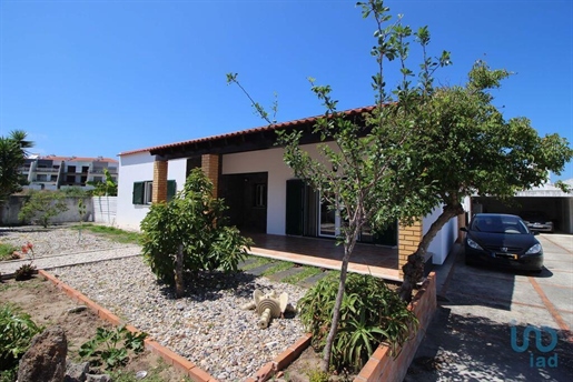 House with 3 Rooms in Leiria with 266,00 m²