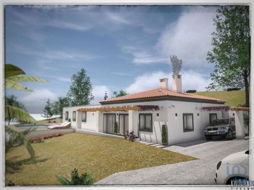 Maison traditionnelle T4 à Faro de 226,00 m²