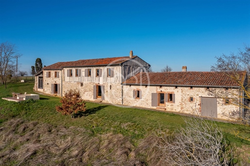 Lovely Renovated Farmhouse Facing The Pyrennees