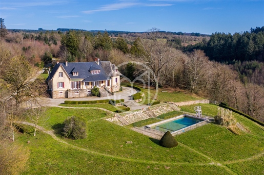 Property - Panoramic View Of The Montagne Noire