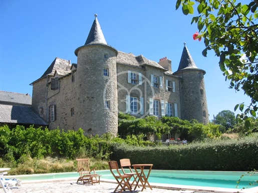 Castillo familiar en Aveyron
