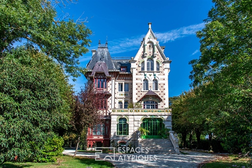 Luxurious Belle Époque Manor in Touraine.