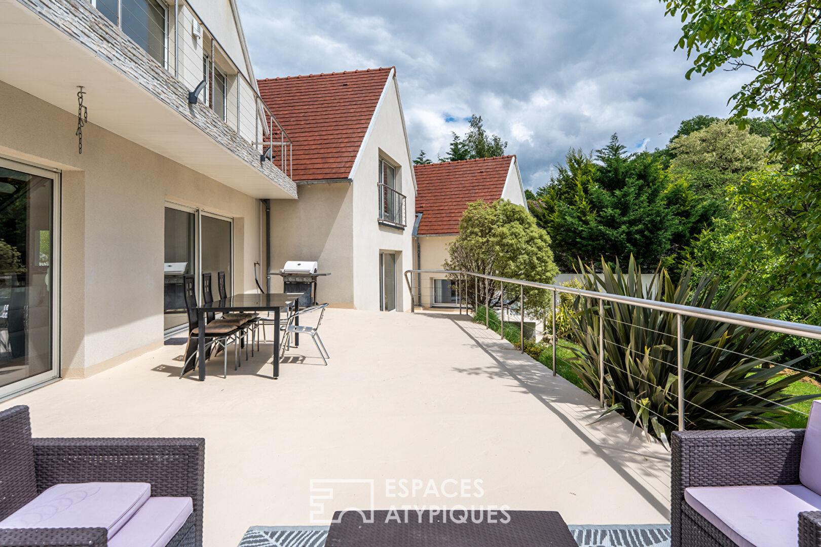Maison contemporaine avec studios indépendants et panorama exceptionnel à Langeais
