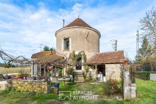 Old dovecote rehabilitated into a charming house