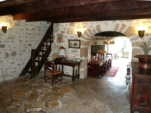 Ensemble immobilier en pierre