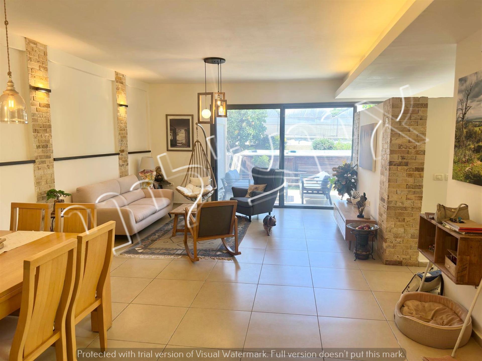 Charming and beautiful Semi-detached house