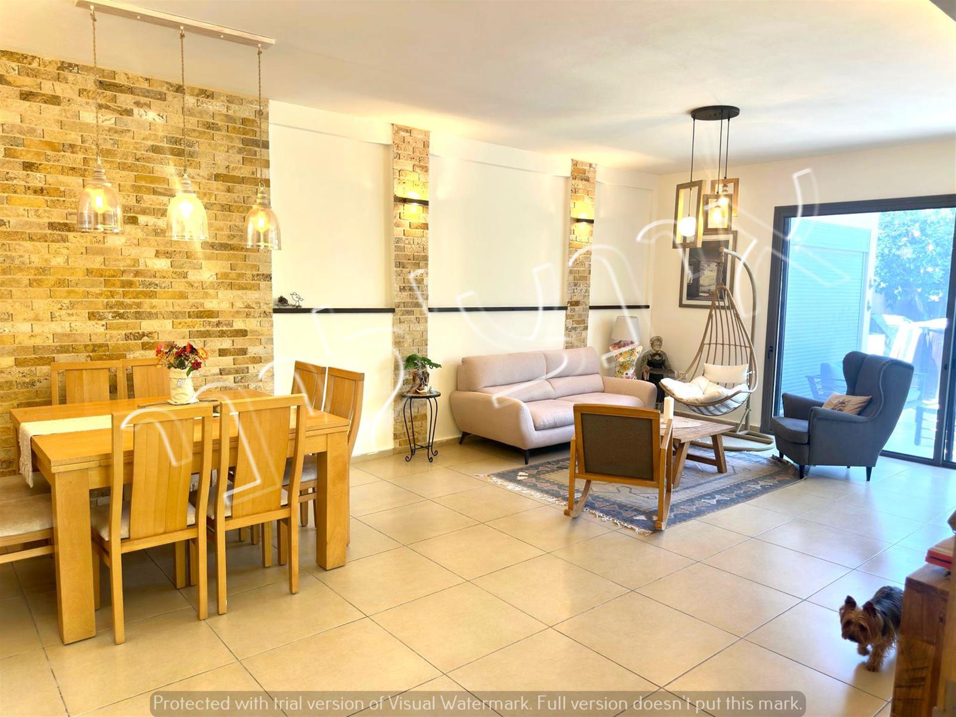 Charming and beautiful Semi-detached house