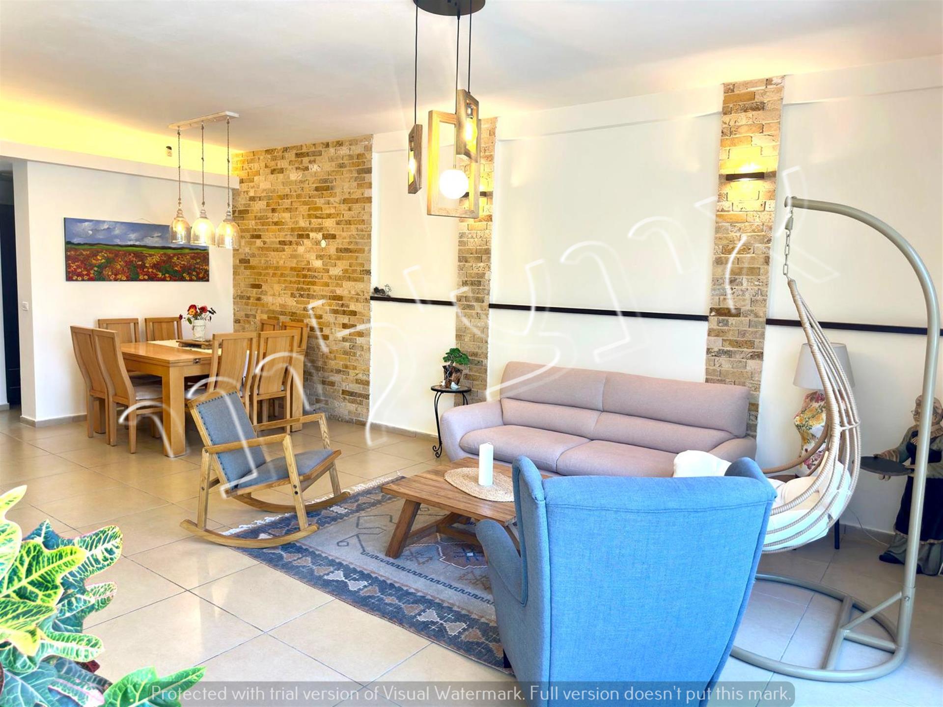 Charming and beautiful Semi-detached house