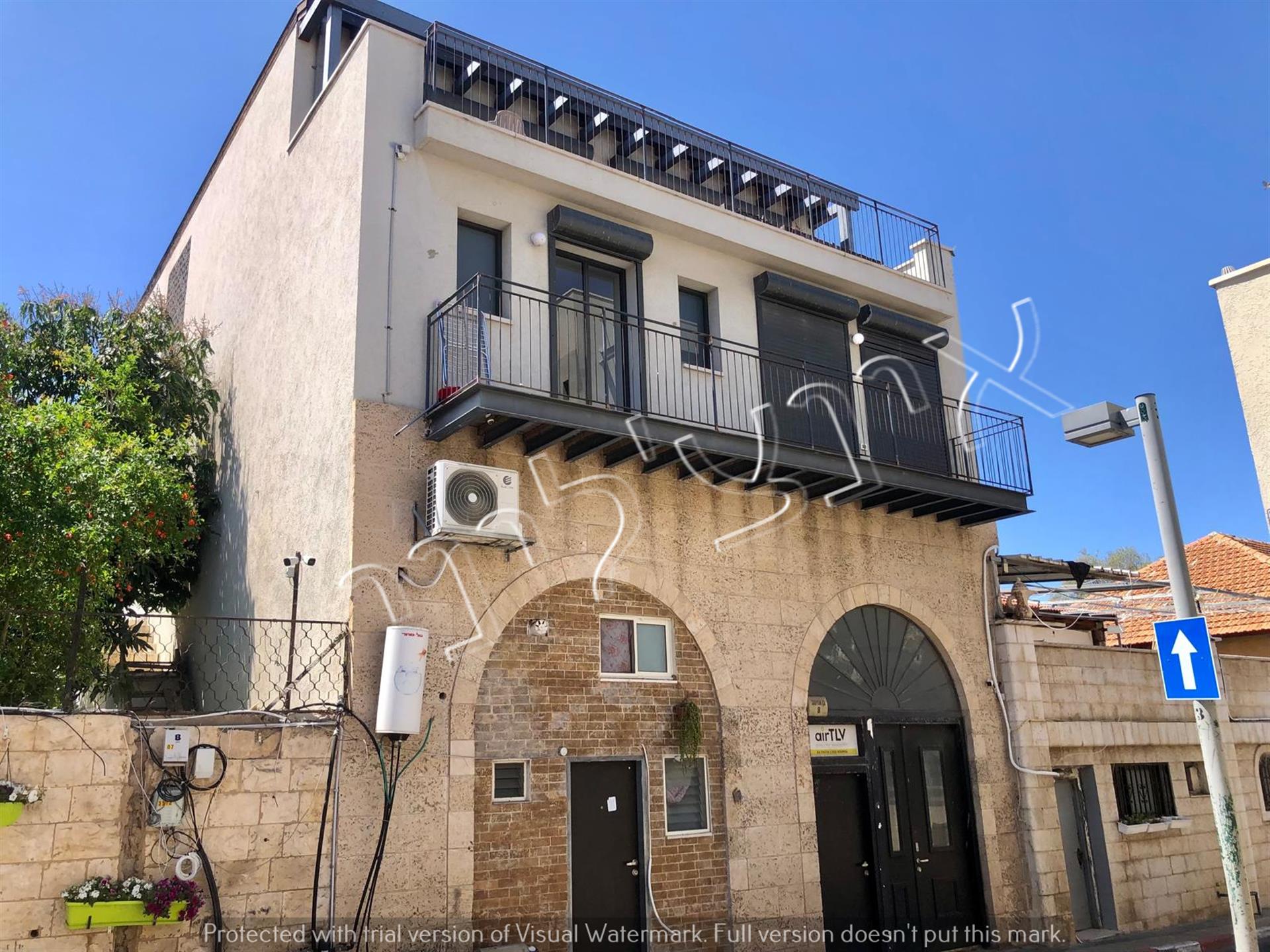 In Jaffa,New building (5 years old) for sale.