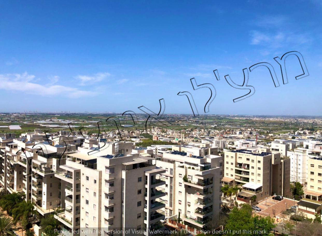 In Tzur Yitzhak, on the wanted Nahal Ayalon Street,