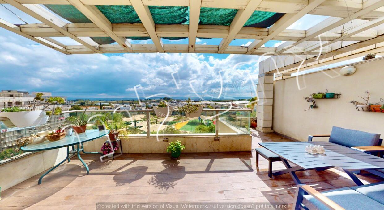 In Kadima Zoran,A magical and well-invested duplex apartment.