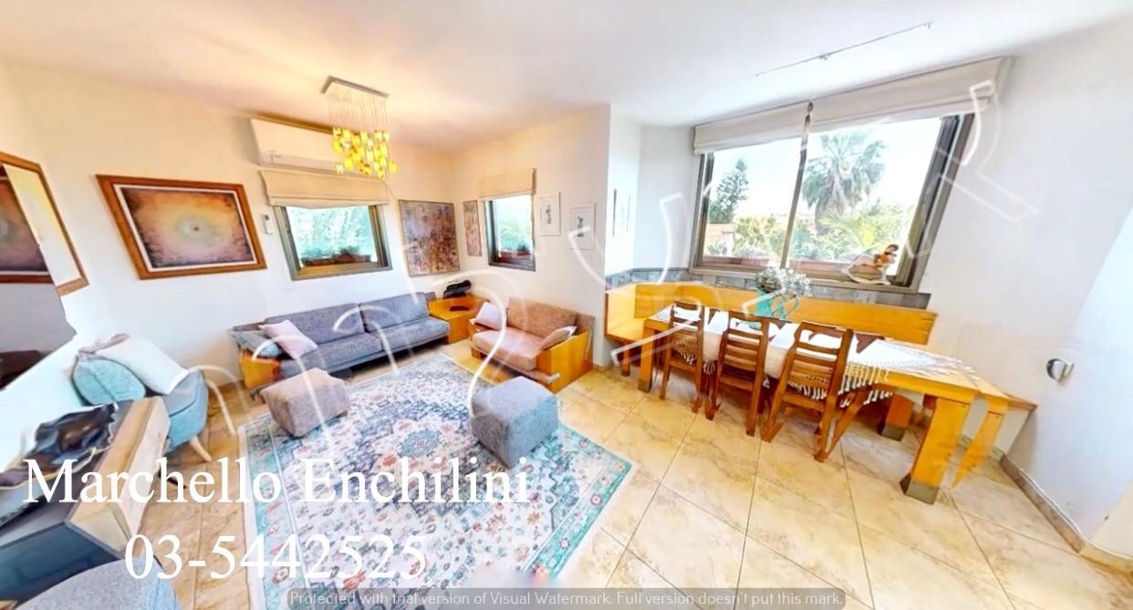 In Rosh HaAyin,a rustic-style duplex