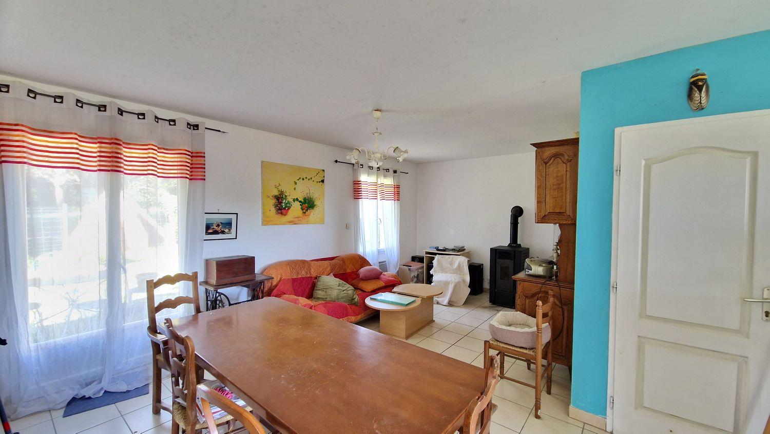 Compra: Vivenda (33210)