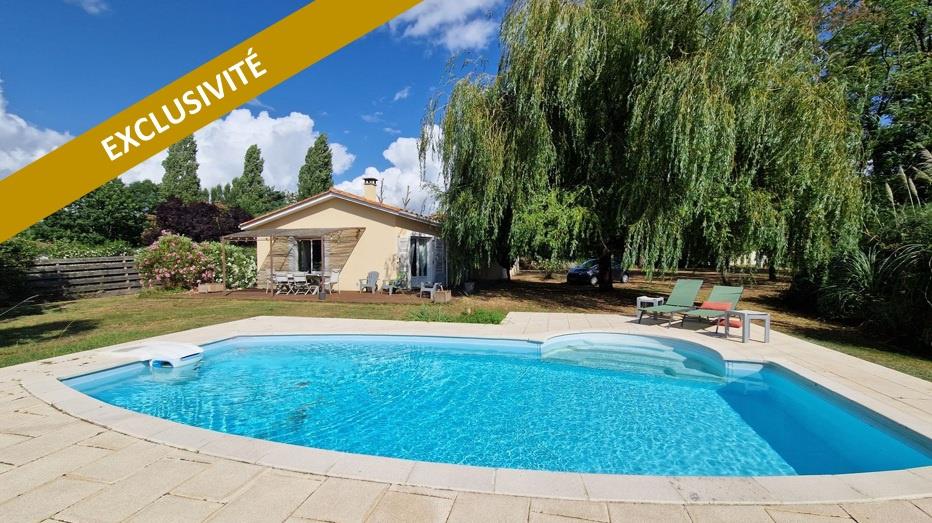 Casa térrea 130 m2 - 4 quartos - Terreno com piscina 2100 m2 - Ref 114