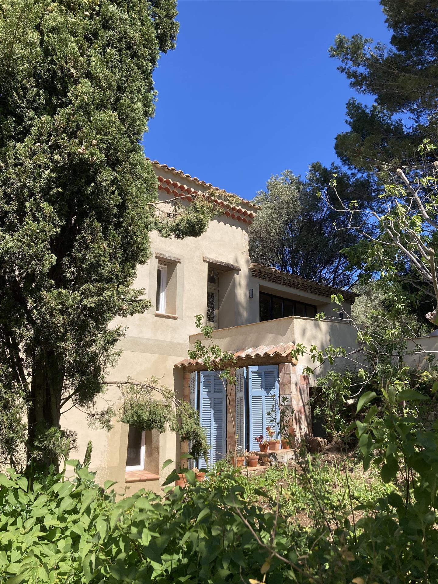 Aubagne - Farmhouse of character in the hills of Pagnol