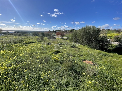 Santo Estevao – Tavira: Plot for construction of a detached villa with swimming pool and sea view.
