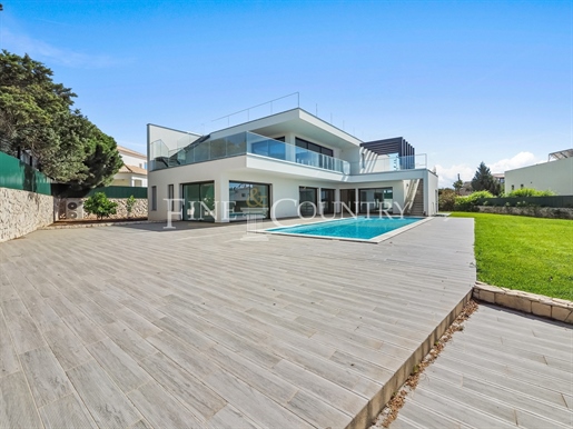 Ferragudo - Moradia moderna de 4 quartos com piscina, garagem ampla e vista mar