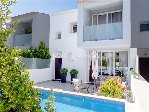 Albufeira - Prachtige halfvrijstaande villa met 3+1 slaapkamers, zwembad en privégarage