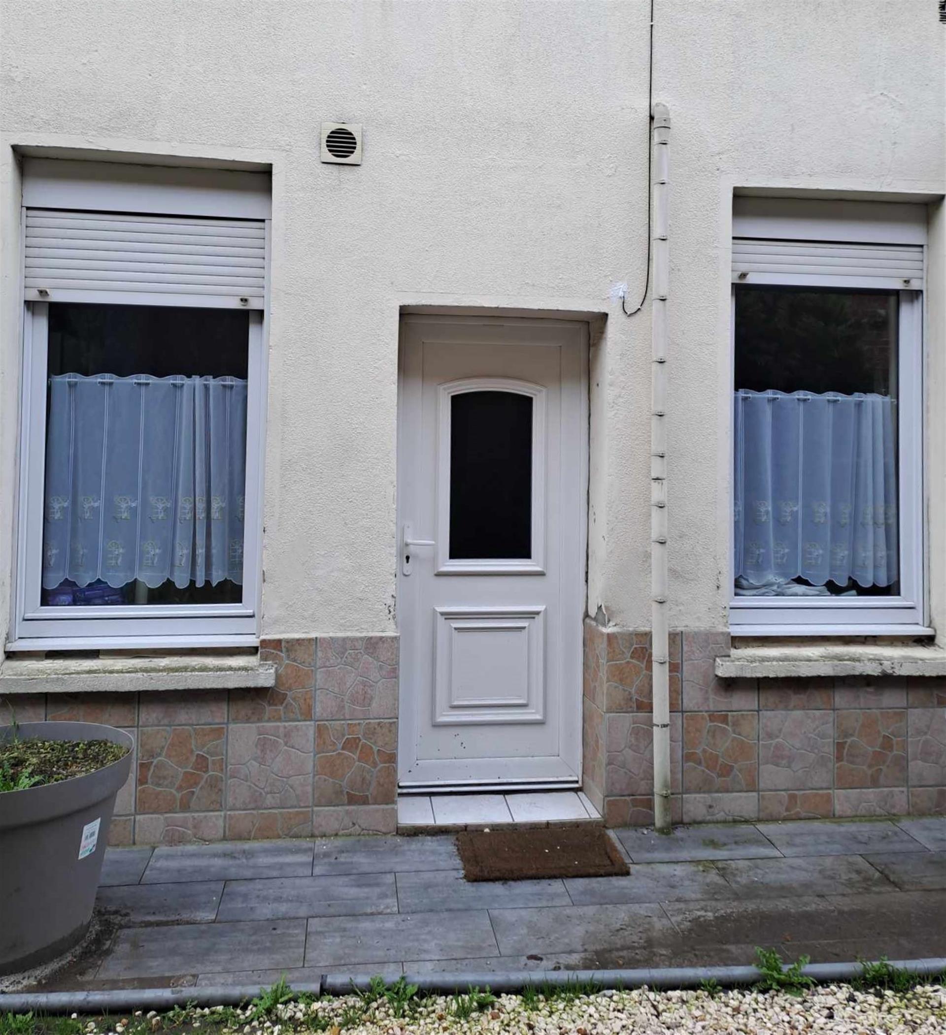 Studio Loos Avec 1 Place De Parking Privee dans résidence fermée