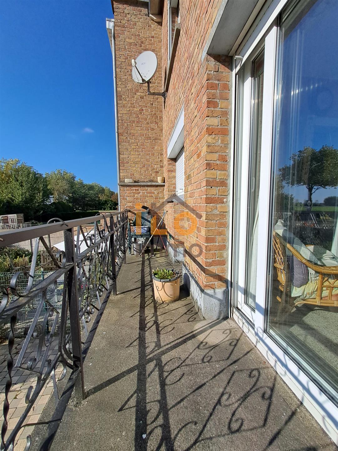 Maison sur La Chapelle D'armentieres