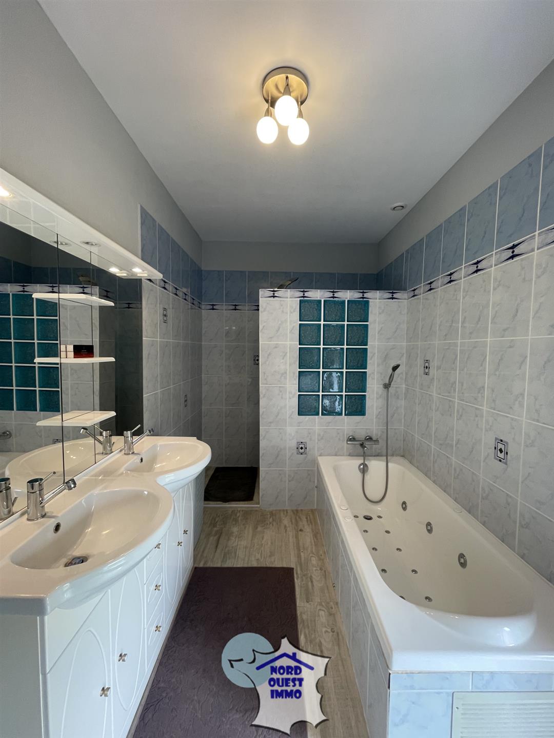 Property axis Mayenne-Laval