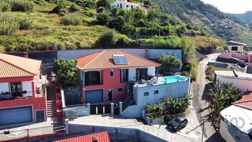 Startseite / Villa in Ribeira Brava, Madeira