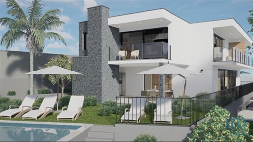 Casa T3 em Madeira de 505,00 m²
