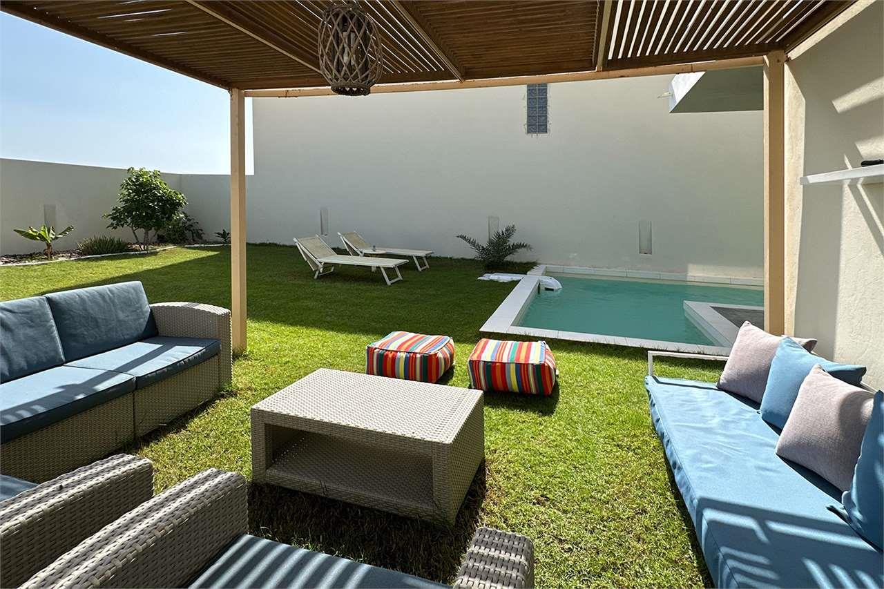 Villa with private pool and large outdoor patio