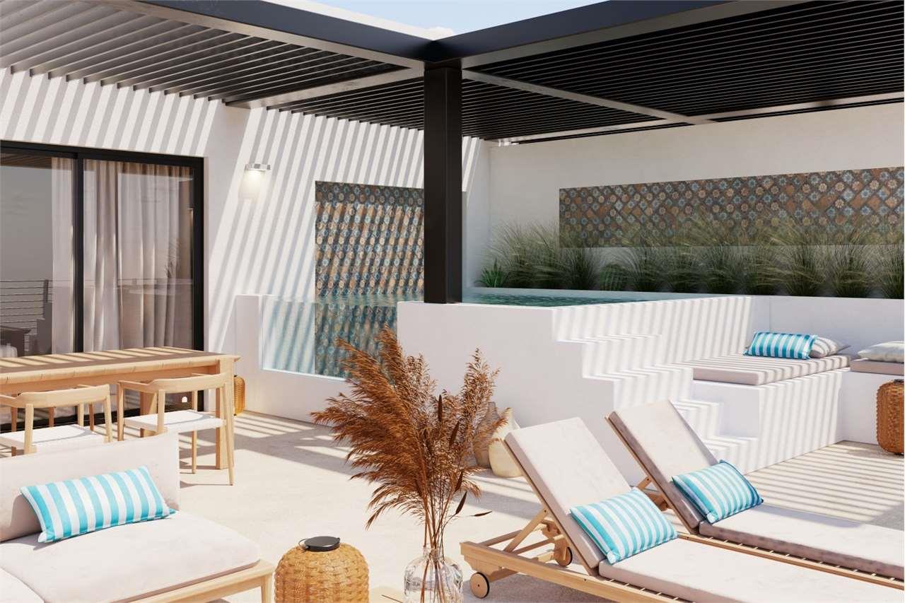 Beachfront penthouse with private mini-pool