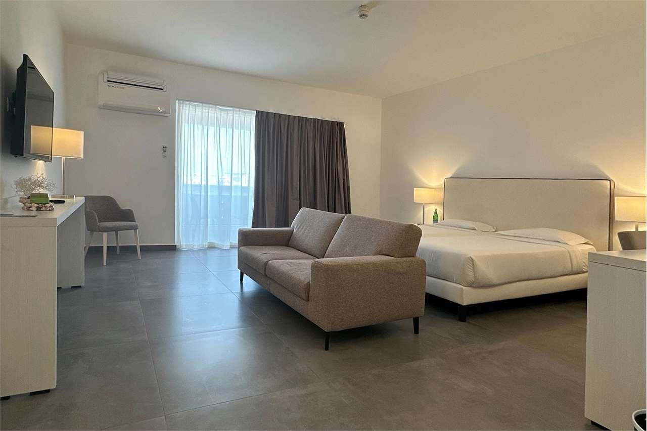 Suite with terrace in Condo Hotel formula