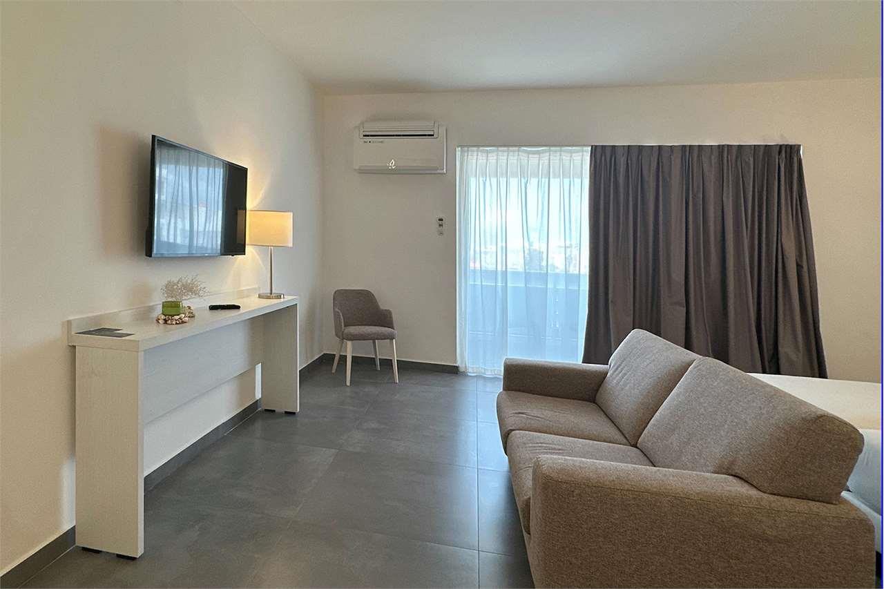 Suite with terrace in Condo Hotel formula
