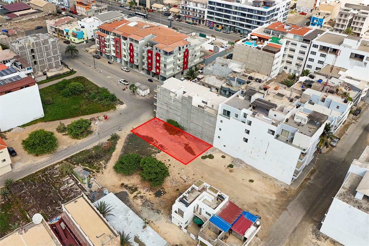 Building land in Estoril