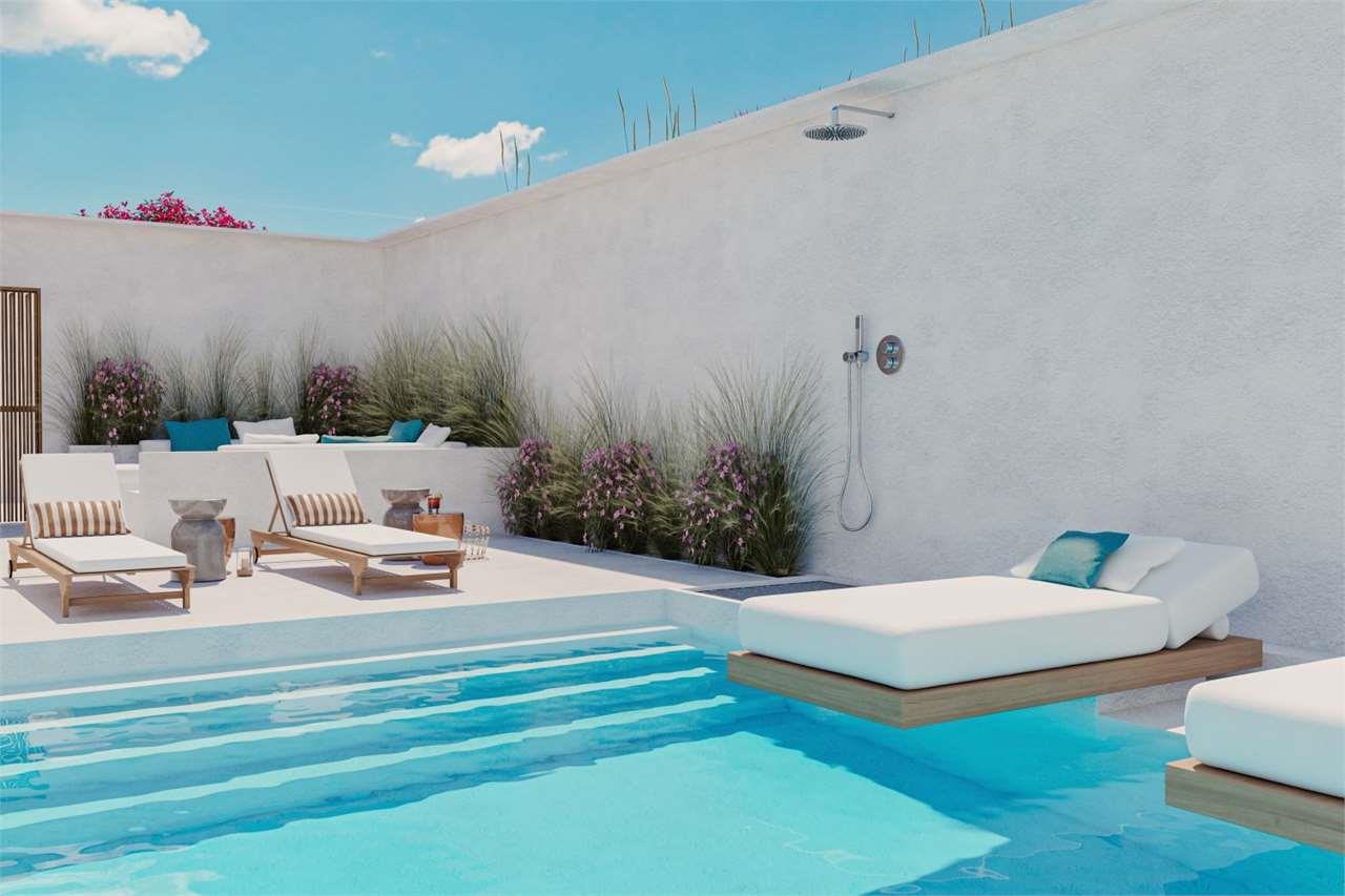Villa with private pool and large outdoor patio