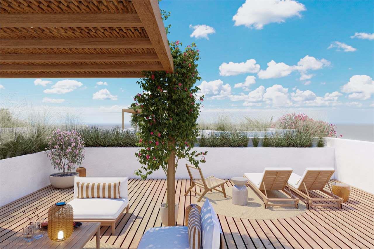 Villa with private pool and large outdoor patio