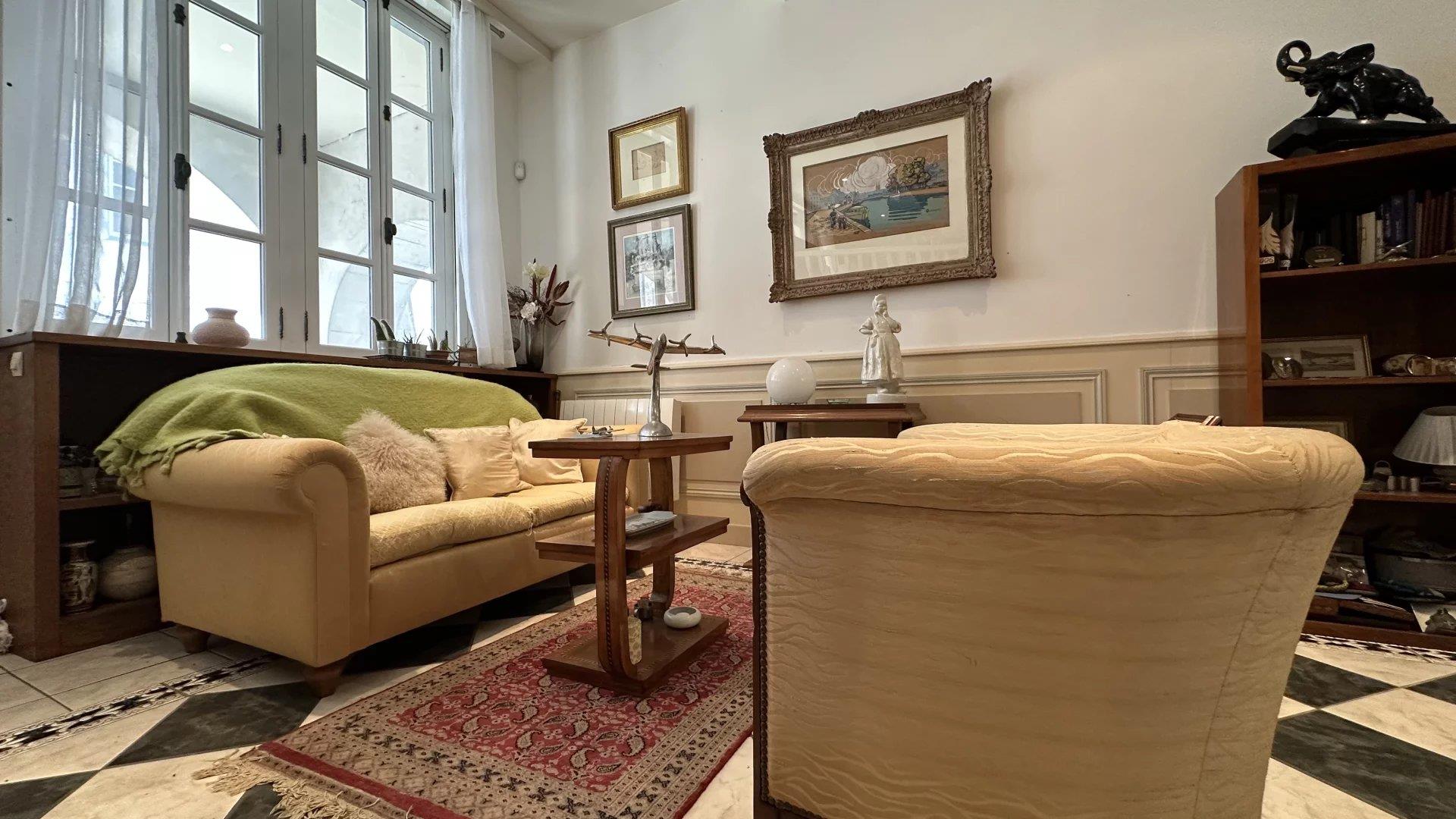 Atypical Apartment In La Rochelle