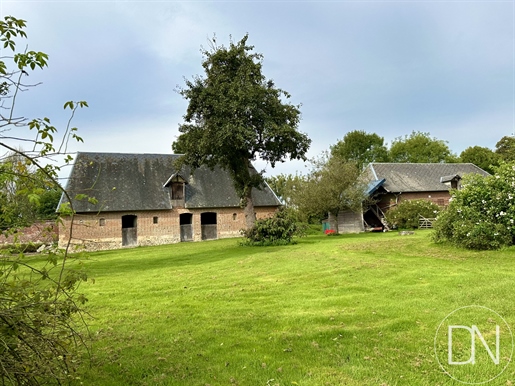 Enclosed hovel with mansion and outbuildings on 4 ha, Limésy, Seine-Maritime (76), for sale.
