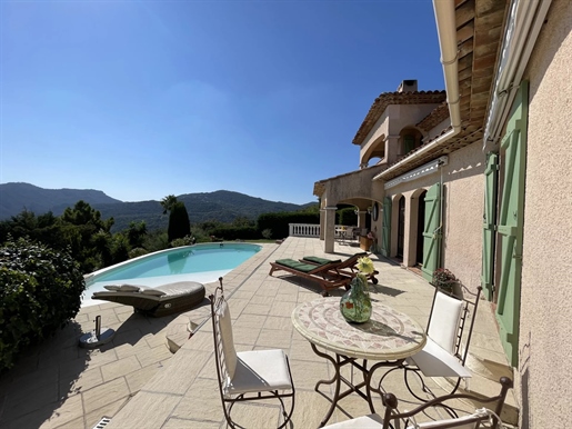 Charming Provençale Villa for Sale in les Adrets-de-l'Esterel, with sea view