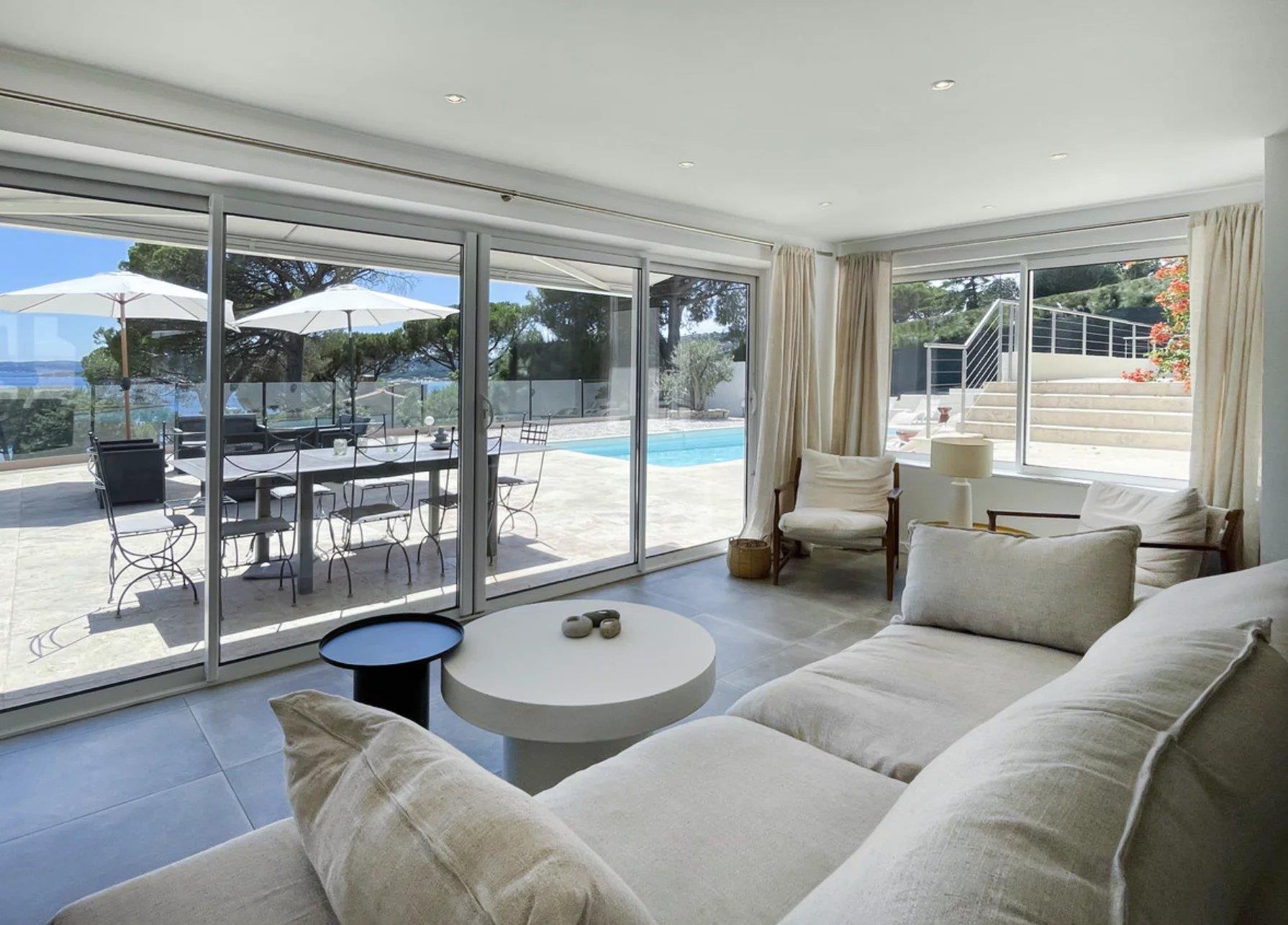 Villa for sale in les Issambres, with panoramic views
