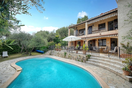 Charmante provenzalische Villa zum Verkauf in Saint-Cezaire-sur-Siagne mit bezaubernden Landschaften