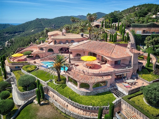Außergewöhnliche Villa zum Verkauf in Cannes, Frankreich