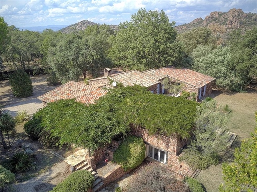Villa zu verkaufen in Roquebrune sur Argens