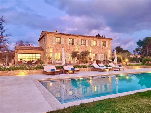 Bastide for sale in Tourrettes with Panoramic View