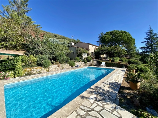 Villa for sale in Montauroux with swimming pool