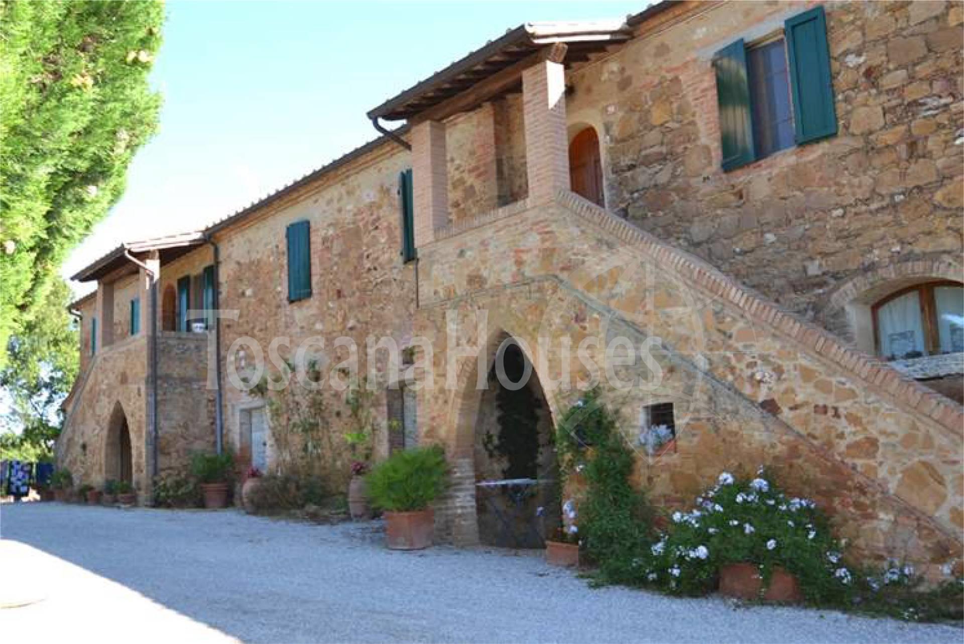 5 Bedrooms - Rustic Village - Tuscany - For Sale - A1190ra46395