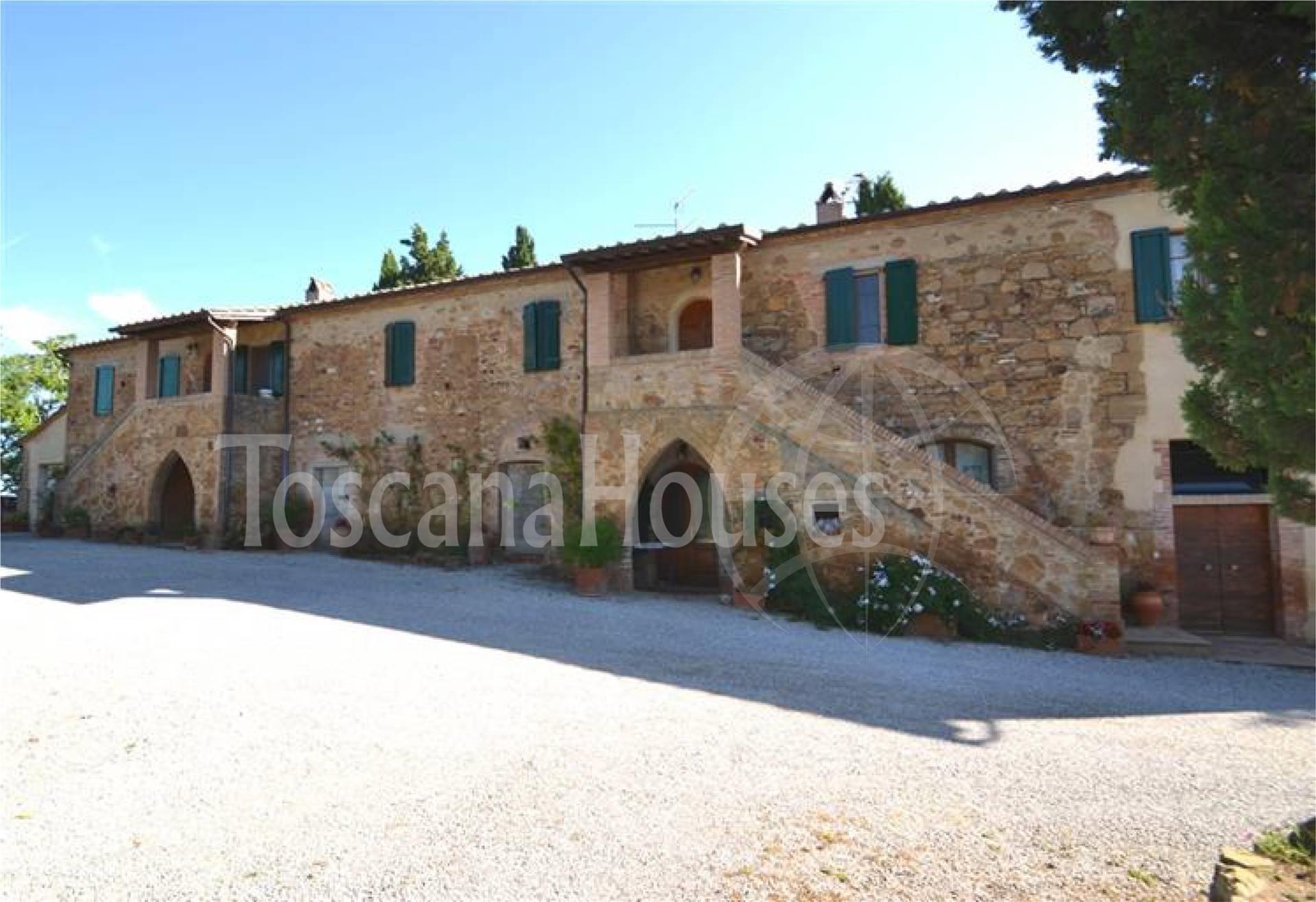 5 Bedrooms - Rustic Village - Tuscany - For Sale - A1190ra46395