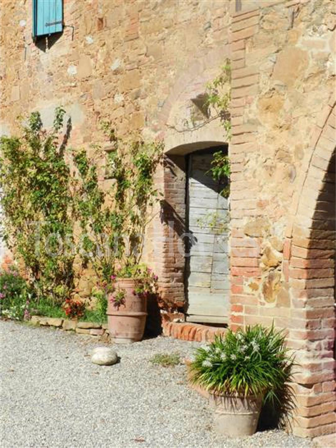 5 Bedrooms - Rustic Village - Tuscany - For Sale - A1190ra46395