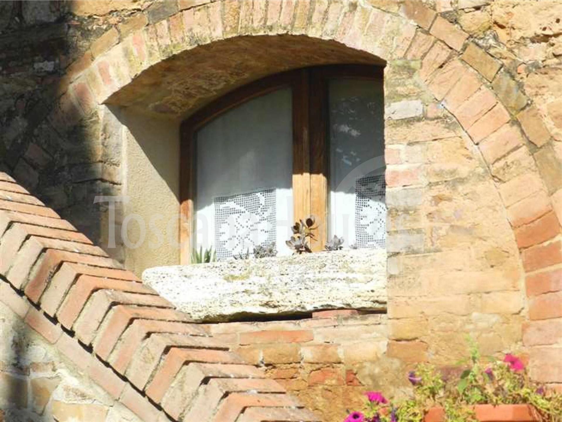 5 Bedrooms - Rustic Village - Tuscany - For Sale - A1190ra46395