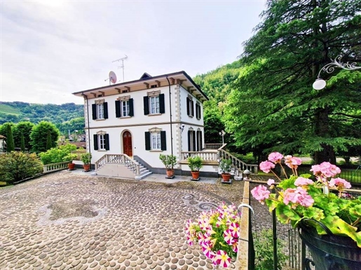 5 Bedrooms - Villa - Tuscany - For Sale - A6551rva