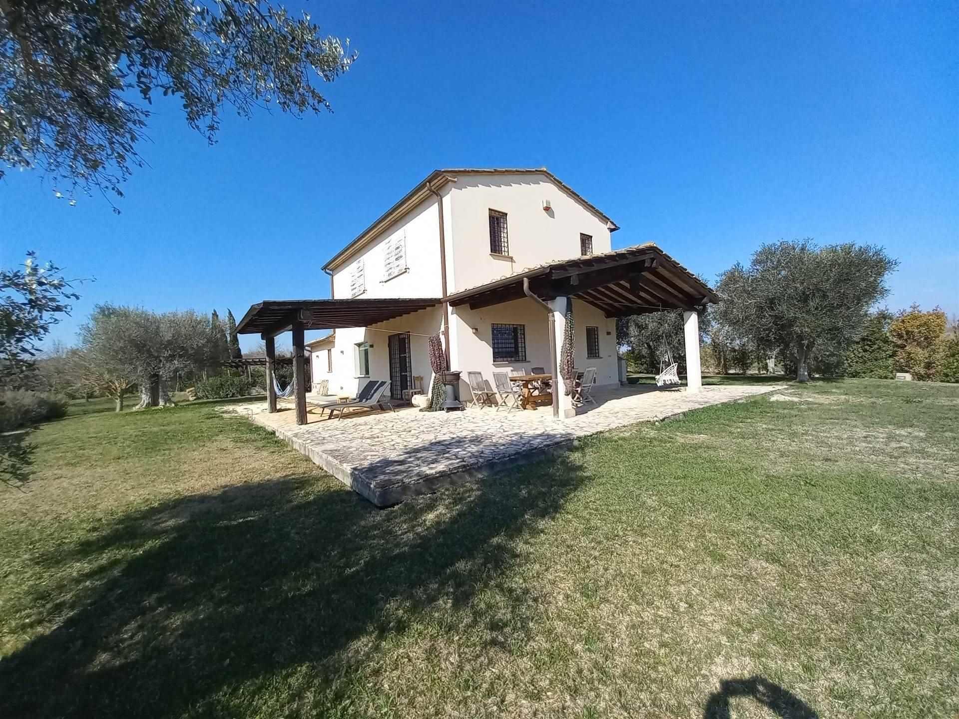 4 Bedrooms - Farmhouse - Tuscany - For Sale - A8013taa