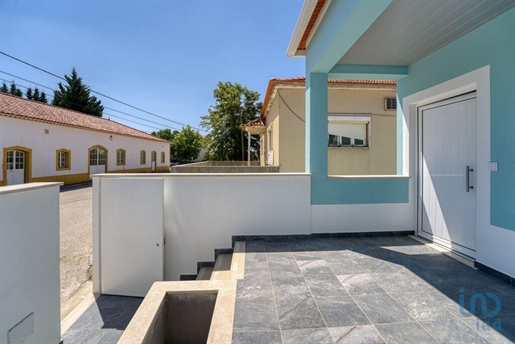 Home / Villa with 4 Rooms in São Pedro de Tomar with 195,00 m²